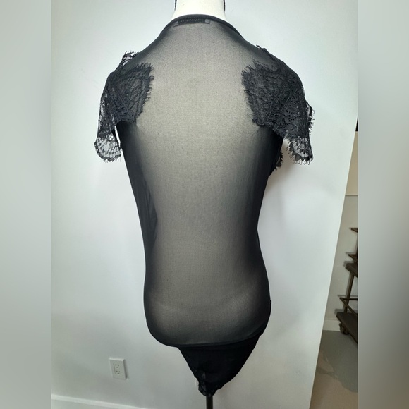 ZARA Lace Bodysuit | Size M | Flattering Fit & Unique Details - Picture 11 of 11